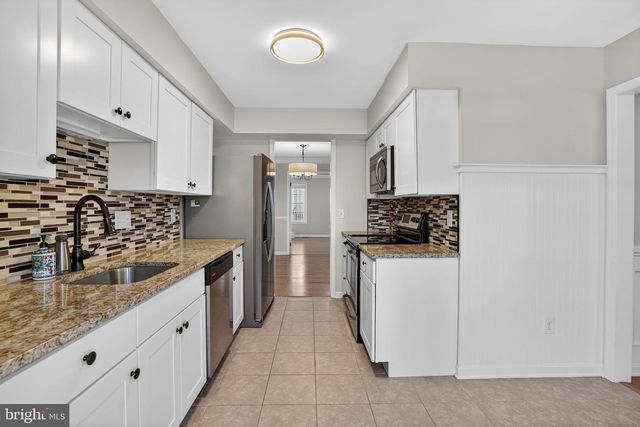 5816 APPLE WOOD LN, Burke, VA 22015