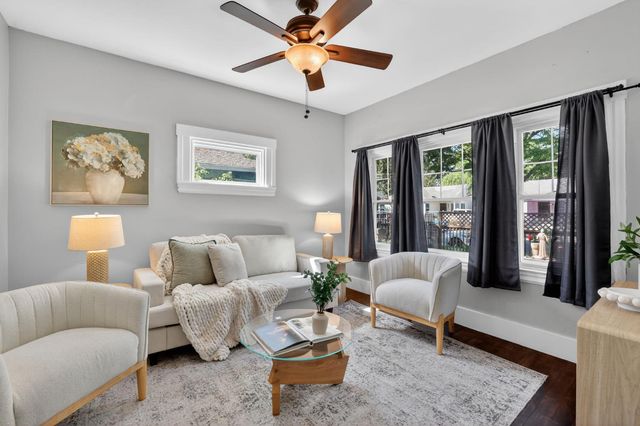 3301 33rd St, Sacramento, CA 95817