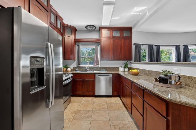 3301 33rd St, Sacramento, CA 95817