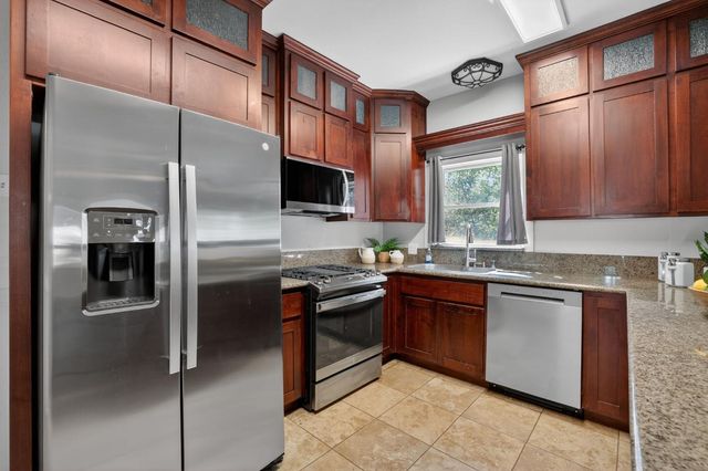 3301 33rd St, Sacramento, CA 95817