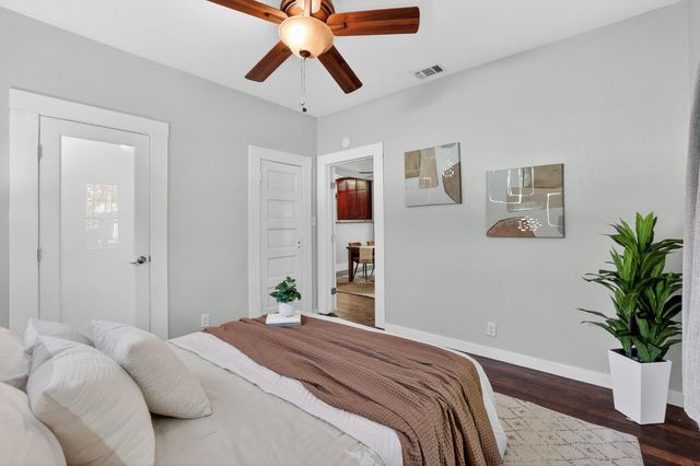 3301 33rd St, Sacramento, CA 95817