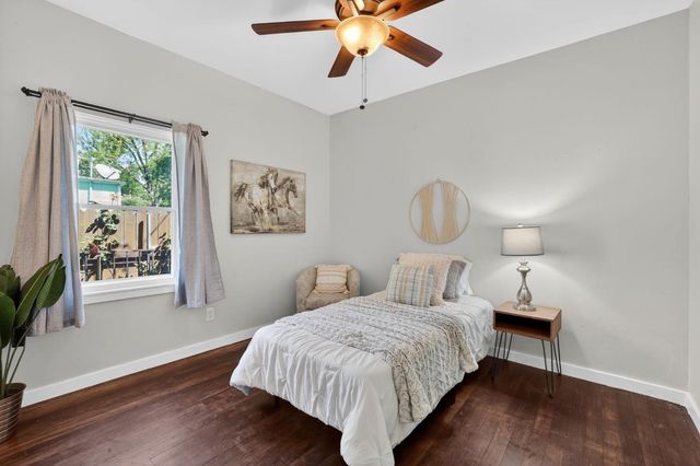 3301 33rd St, Sacramento, CA 95817