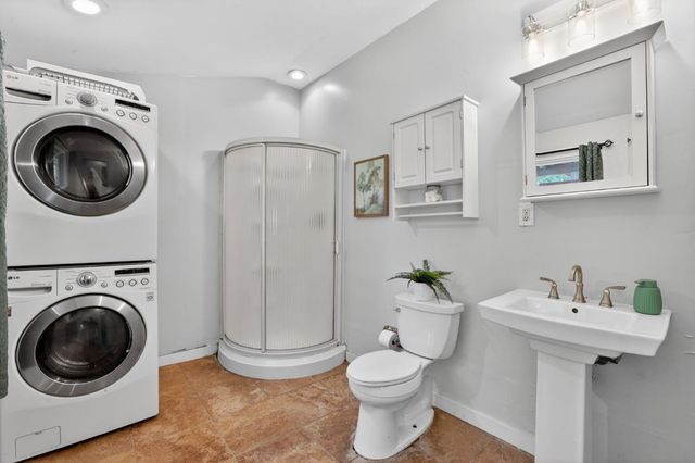 3301 33rd St, Sacramento, CA 95817