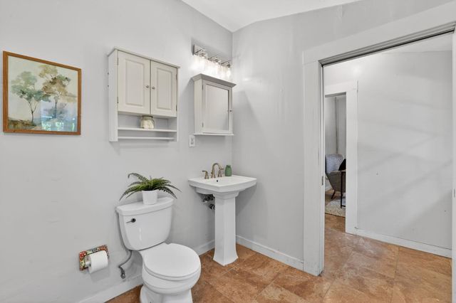 3301 33rd St, Sacramento, CA 95817