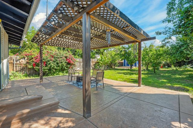 3301 33rd St, Sacramento, CA 95817