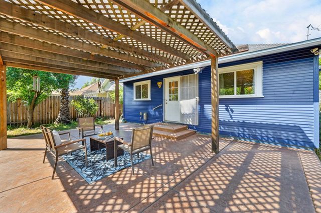 3301 33rd St, Sacramento, CA 95817