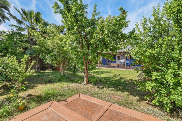 3301 33rd St, Sacramento, CA 95817