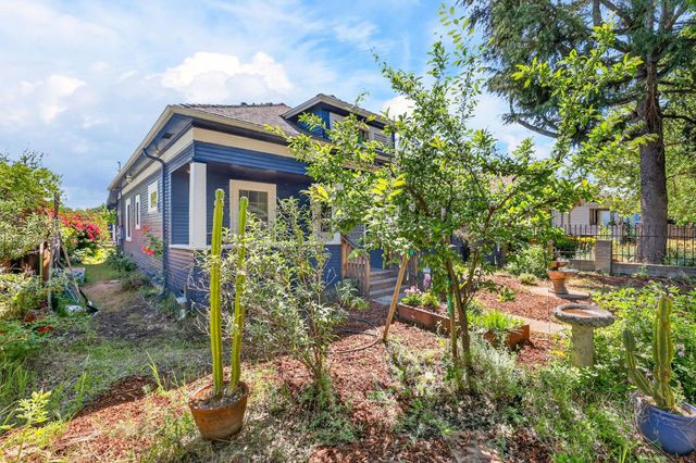 3301 33rd St, Sacramento, CA 95817