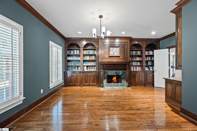 25 Club Forest Lane, Greenville, SC 29605