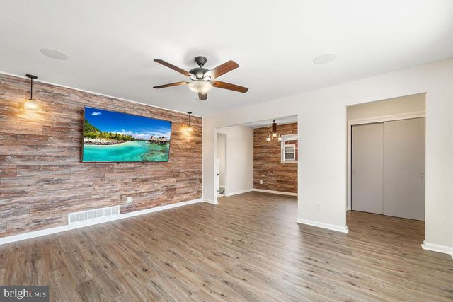 53 E EDINBURGH DR, New Castle, DE 19720