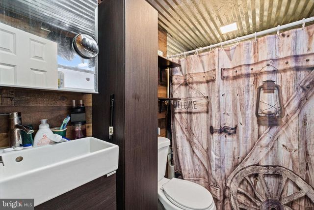 53 E EDINBURGH DR, New Castle, DE 19720