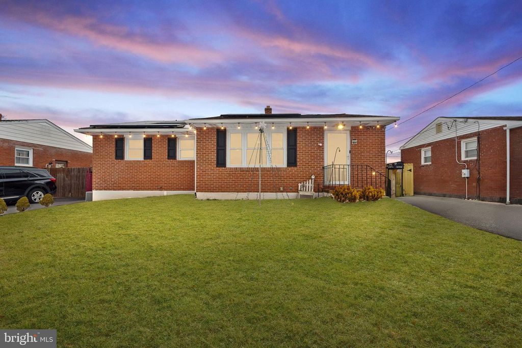 53 E EDINBURGH DR, New Castle, DE 19720