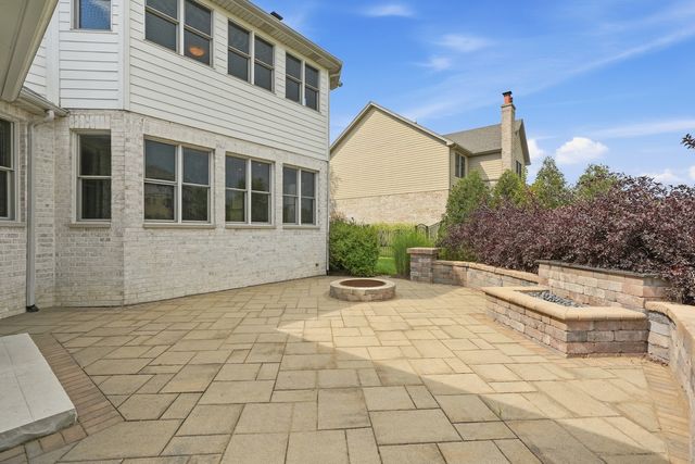 12520 Whisper Creek Way, Mokena, IL 60448
