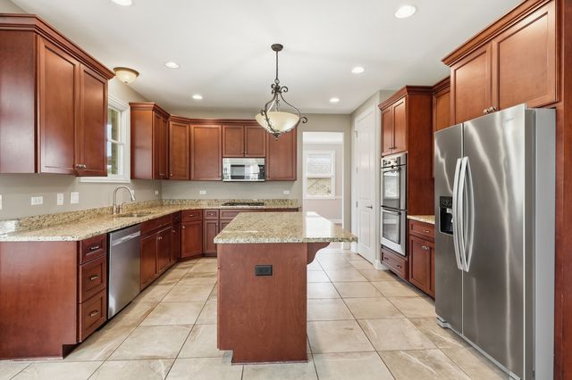 12520 Whisper Creek Way, Mokena, IL 60448
