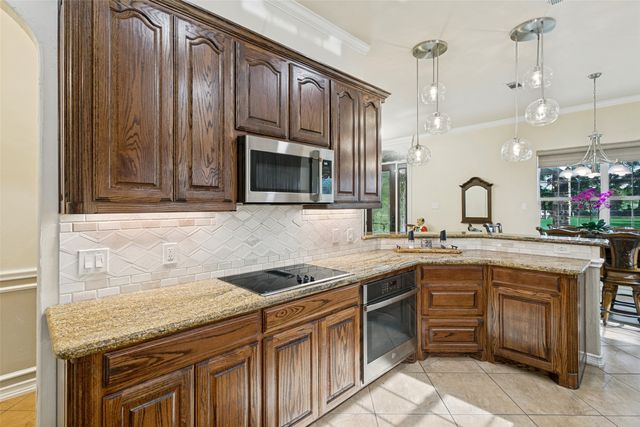 1290 Fox Lane, Burleson, TX 76028