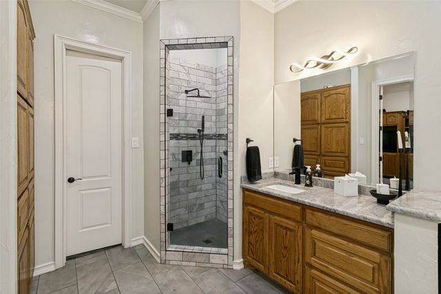1290 Fox Lane, Burleson, TX 76028