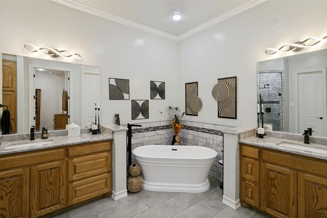 1290 Fox Lane, Burleson, TX 76028