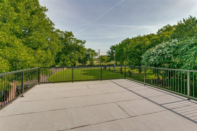 1290 Fox Lane, Burleson, TX 76028