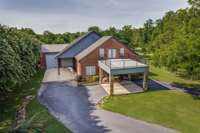 1290 Fox Lane, Burleson, TX 76028