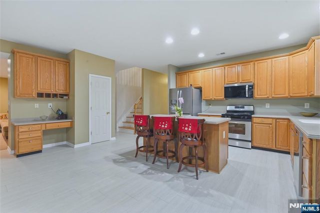 78 Ridge Road, North Haledon, NJ 07508