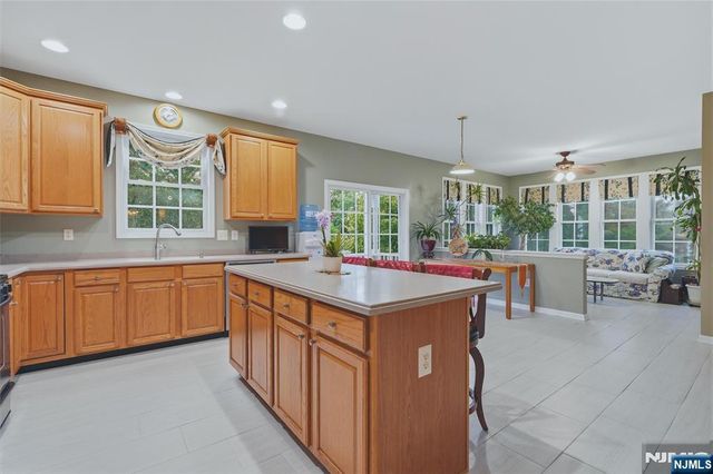 78 Ridge Road, North Haledon, NJ 07508