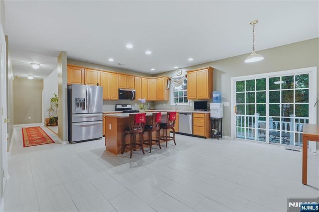 78 Ridge Road, North Haledon, NJ 07508