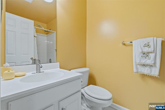 78 Ridge Road, North Haledon, NJ 07508