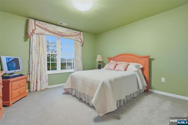 78 Ridge Road, North Haledon, NJ 07508