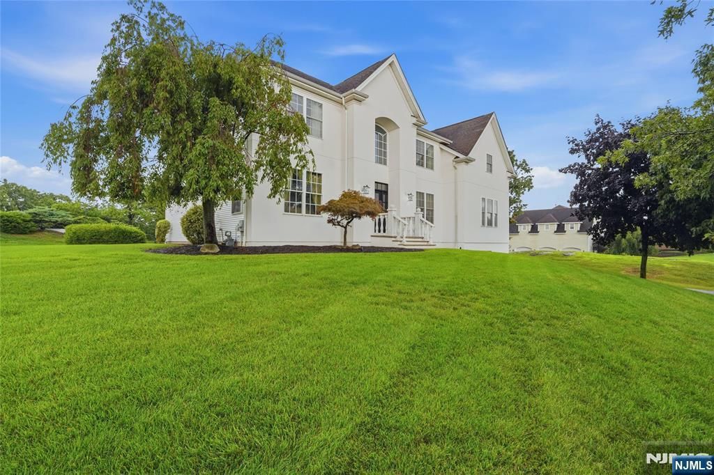 78 Ridge Road, North Haledon, NJ 07508