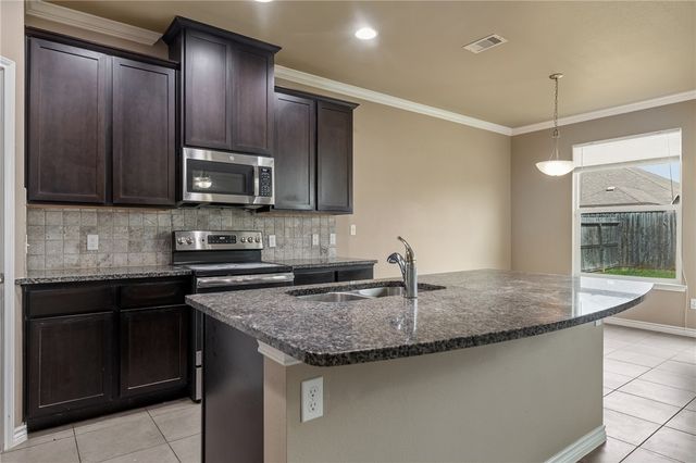 2267 Tallow Dr, Portland, TX 78374