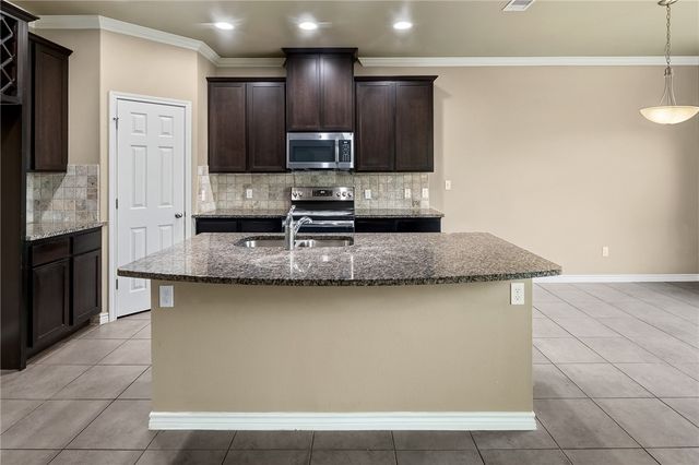 2267 Tallow Dr, Portland, TX 78374