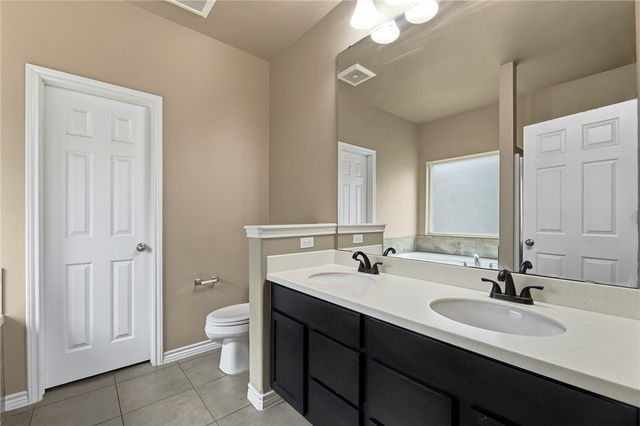 2267 Tallow Dr, Portland, TX 78374