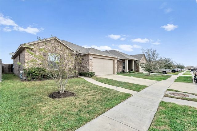 2267 Tallow Dr, Portland, TX 78374