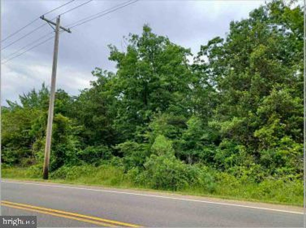 Image 1 of property listing at 0 ACCOKEEK RD, Waldorf, MD 20601