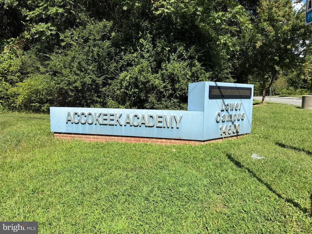 Image 7 of property listing at 0 ACCOKEEK RD, Waldorf, MD 20601