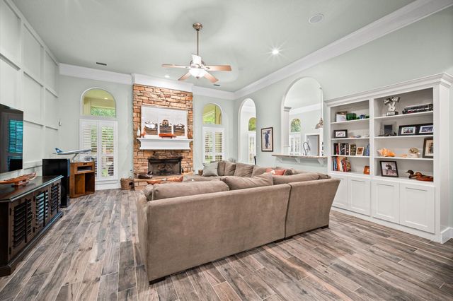 33206 Windcrest Estates Boulevard, Magnolia, TX 77354