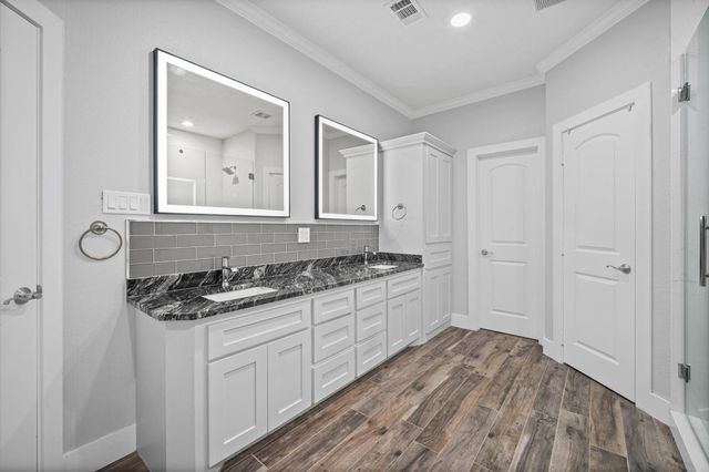33206 Windcrest Estates Boulevard, Magnolia, TX 77354