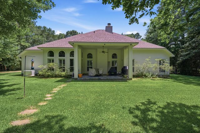 33206 Windcrest Estates Boulevard, Magnolia, TX 77354