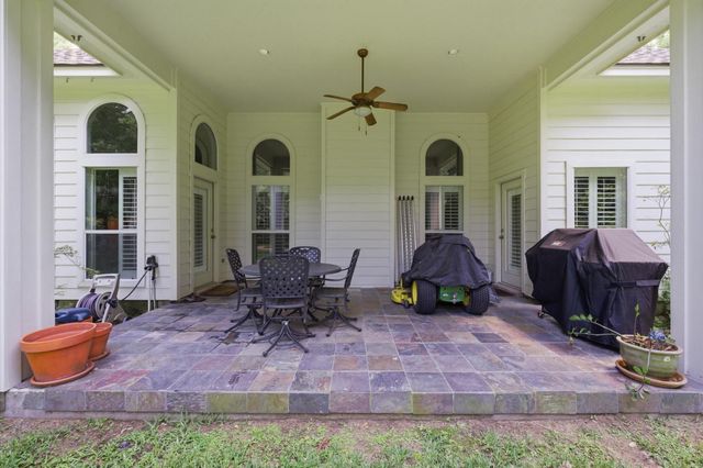 33206 Windcrest Estates Boulevard, Magnolia, TX 77354