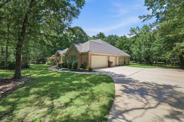 33206 Windcrest Estates Boulevard, Magnolia, TX 77354