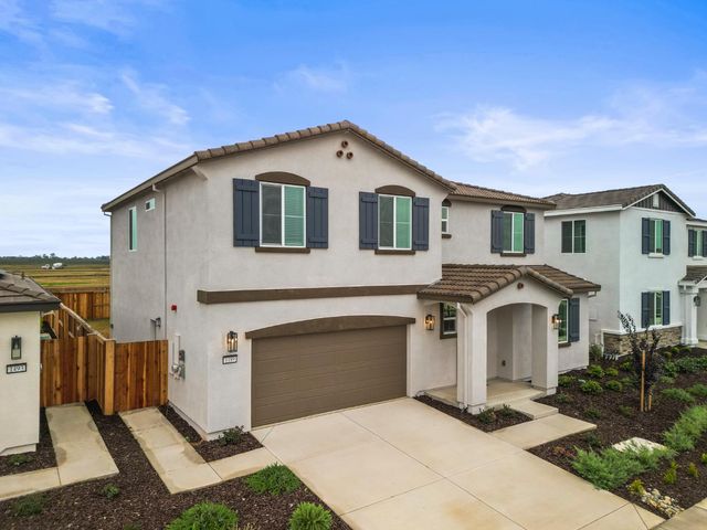 1489 Mcintyre St, Galt, CA 95632