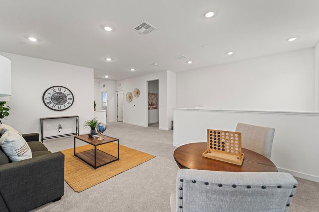 1489 Mcintyre St, Galt, CA 95632