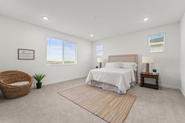 1489 Mcintyre St, Galt, CA 95632