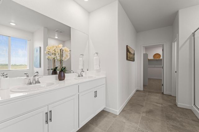 1489 Mcintyre St, Galt, CA 95632