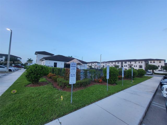 15560 SW 136th Street 213, Miami, FL 33196