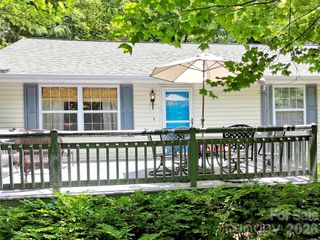 330 Sleepy Hollow Drive, Waynesville, NC 28785