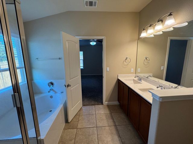 424 Langely, Kyle, TX 78640
