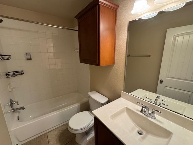 424 Langely, Kyle, TX 78640