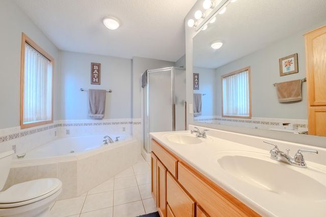 1011 Brook Court, Sauk Rapids, MN 56379