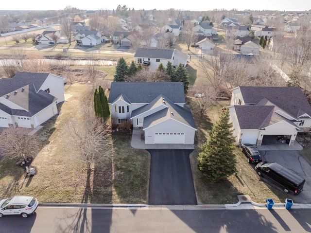 1011 Brook Court, Sauk Rapids, MN 56379